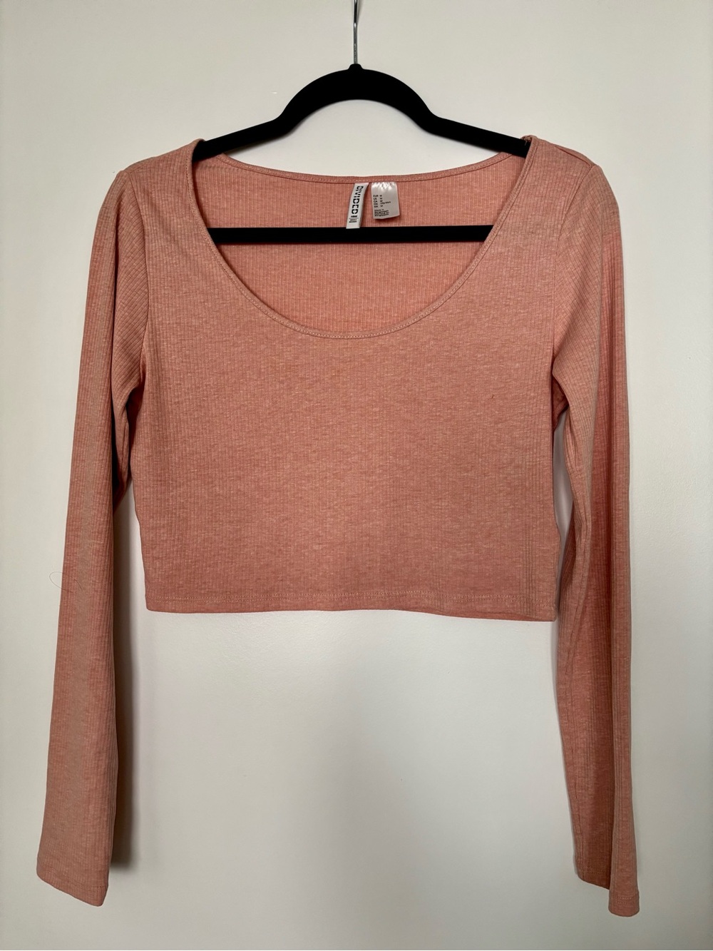 H&M Ribbed Scoop Neck Long Sleeve Crop Top in Mauve Peach Pink